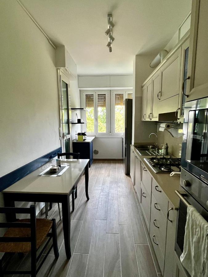 The Bright Place: Wide And Modern Condo Apartment In มิลาน ภายนอก รูปภาพ